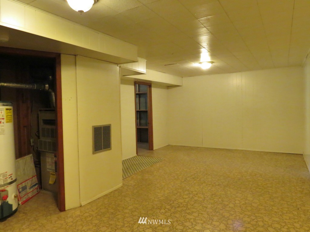 9021 Ridgeview Circle West University Place, WA 98466 - Photo 24 of 25 Gallery Image 24