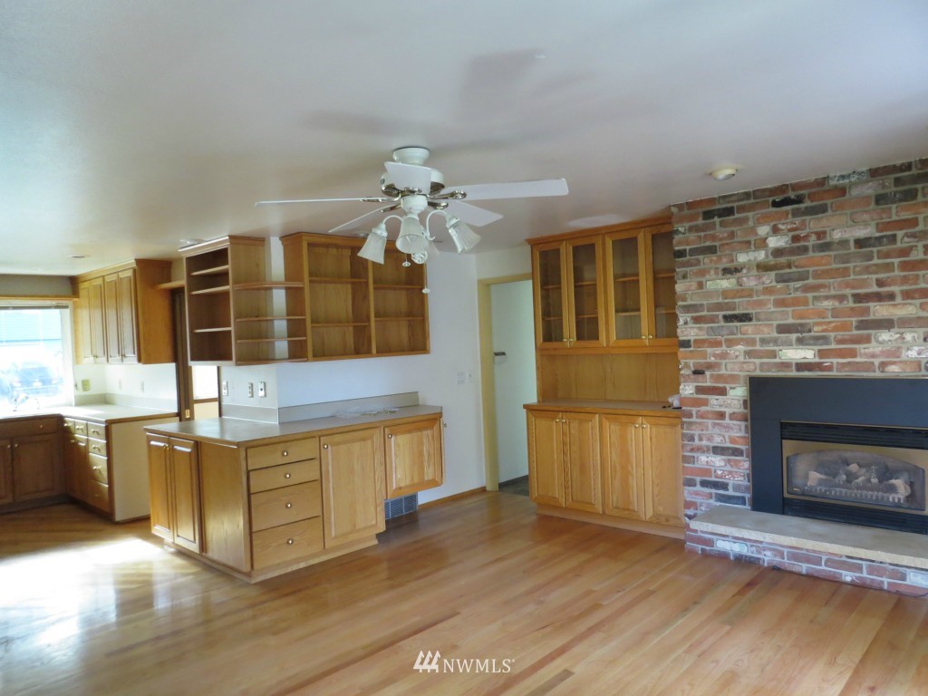 9021 Ridgeview Circle West University Place, WA 98466 - Photo 9 of 25 Gallery Image 9