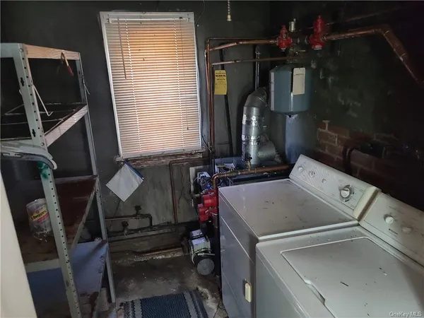 a view of a livingroom with a fireplace