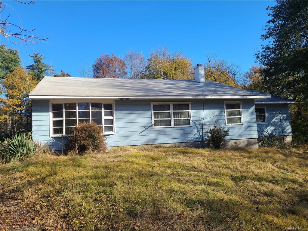 62 Old Glenham Road Fishkill, NY 12524 - Photo 3 of 33 a front view of house with yard and green space