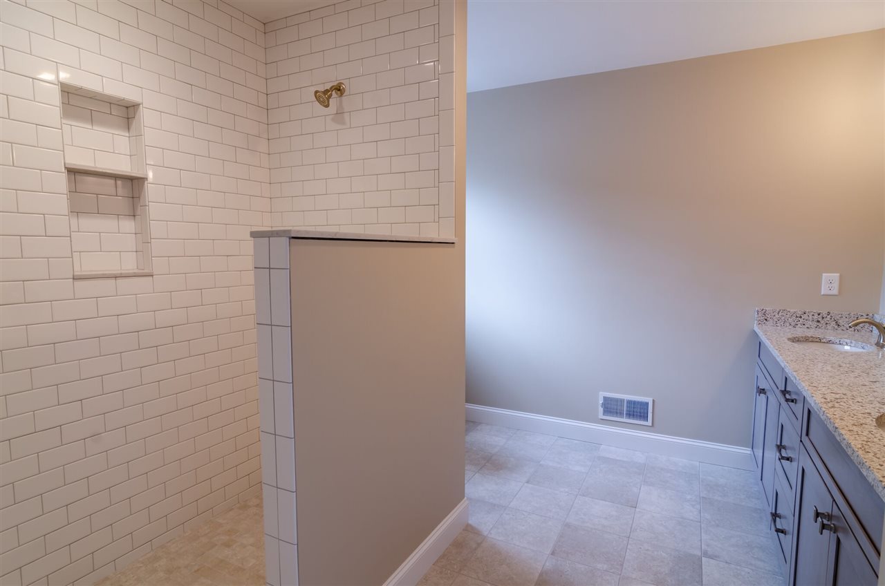 11 Catalpa Road Salem, NH 03079 - Photo 10 of 15 Gallery Image 10