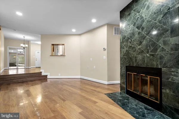 $3,300 | 11292 Harbor Court, Unit 1292, Reston, VA 20191