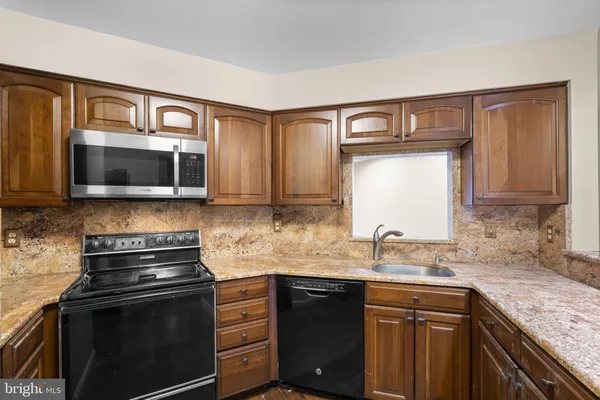 $3,300 | 11292 Harbor Court, Unit 1292, Reston, VA 20191