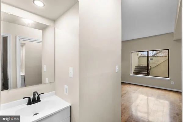 $3,300 | 11292 Harbor Court, Unit 1292, Reston, VA 20191