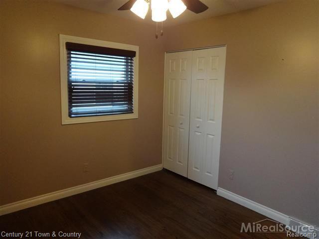 582 Curzon Road Rochester, MI 48307 - Photo 20 of 30 20.jpg