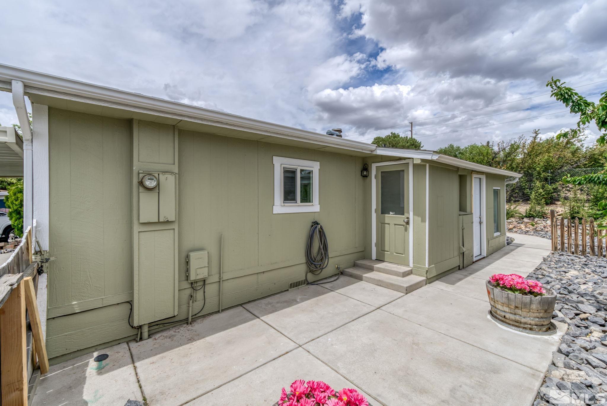 2177 Barberry Way Reno, NV 89512 - Photo 4 of 27