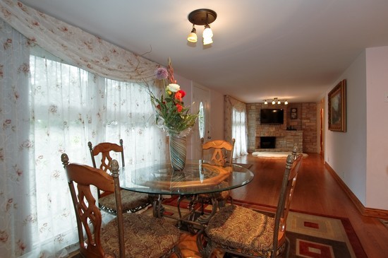 551 West Helen Road Palatine, IL 60067 - Photo 5 of 12