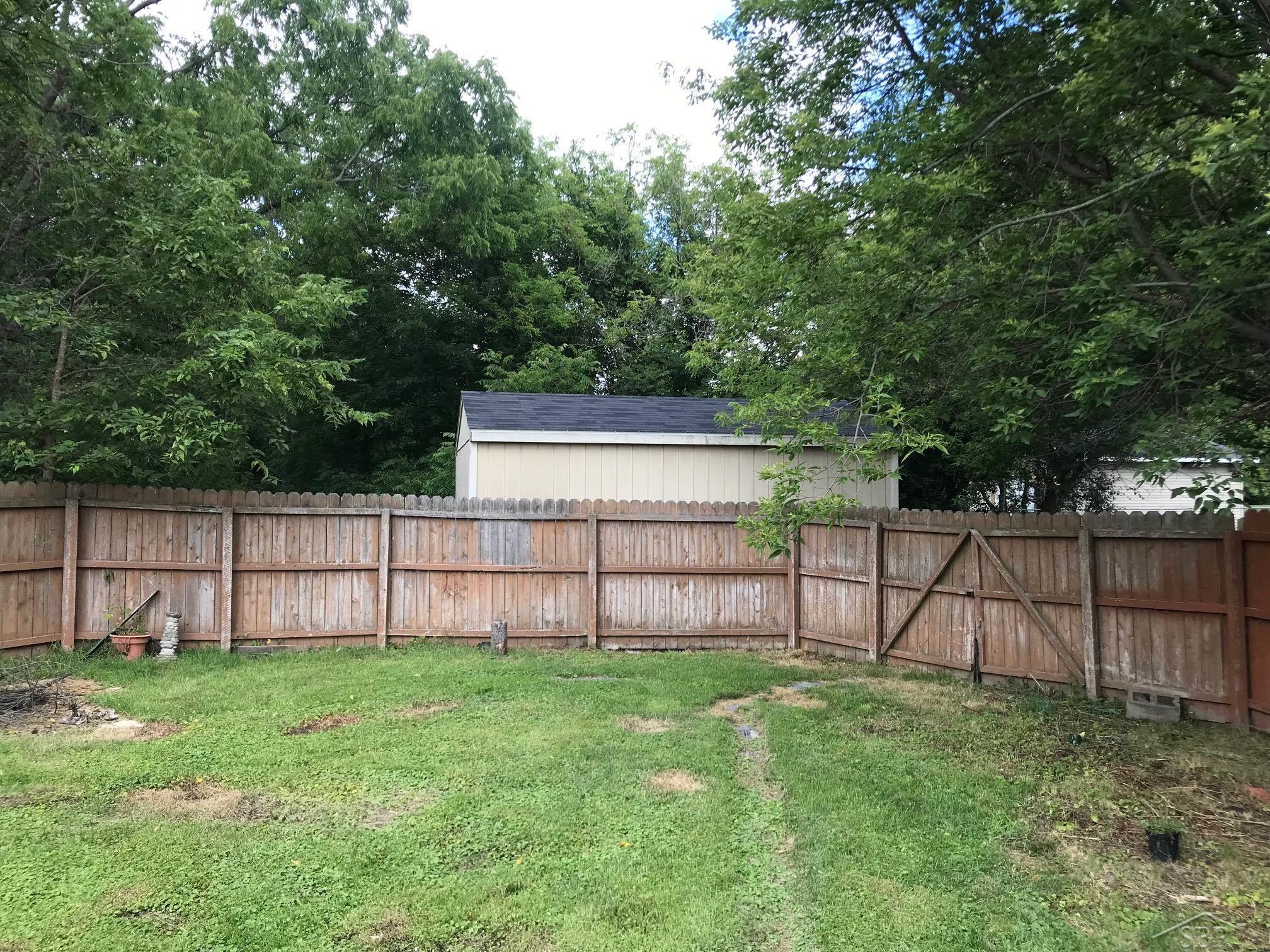 3393 Hackett Road Saginaw, MI 48603 - Photo 34 of 36 12 x 15 Outbuilding