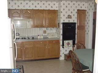 522 Winchester Road Warminster, PA 18974 - Photo 4 of 6 Gallery Image 4