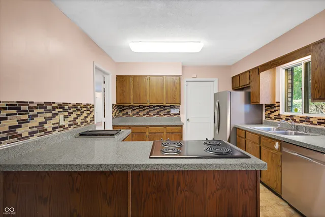 $315,000 | 1146 Fairway Drive, Indianapolis, IN 46260