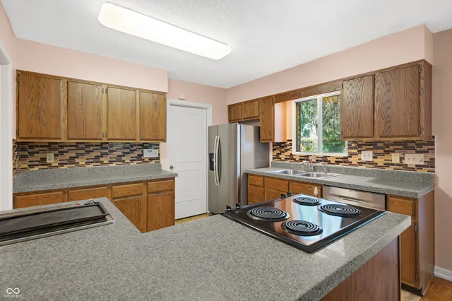 $315,000 | 1146 Fairway Drive, Indianapolis, IN 46260