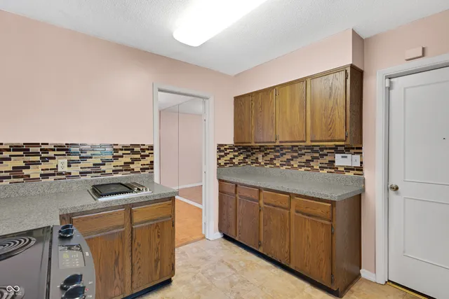 $315,000 | 1146 Fairway Drive, Indianapolis, IN 46260