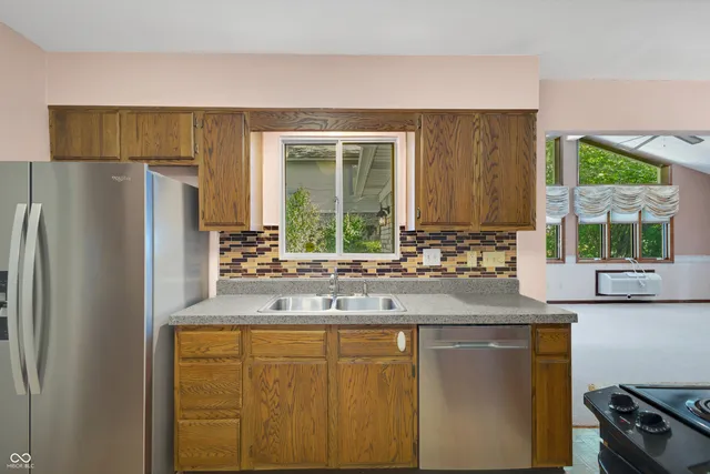 $315,000 | 1146 Fairway Drive, Indianapolis, IN 46260