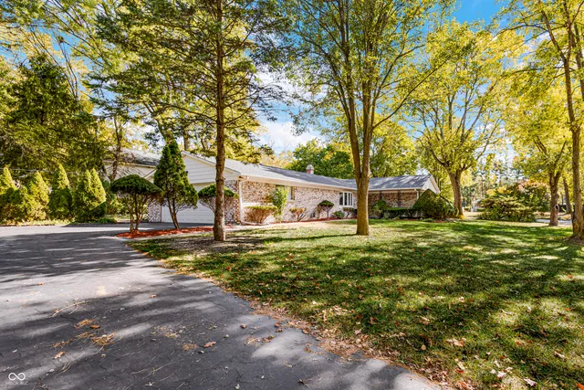 $315,000 | 1146 Fairway Drive, Indianapolis, IN 46260