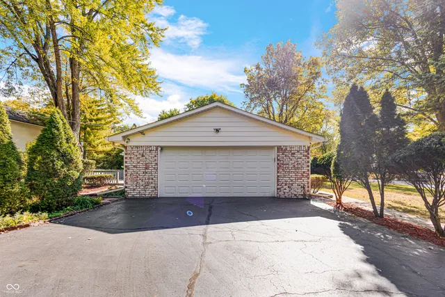 $315,000 | 1146 Fairway Drive, Indianapolis, IN 46260