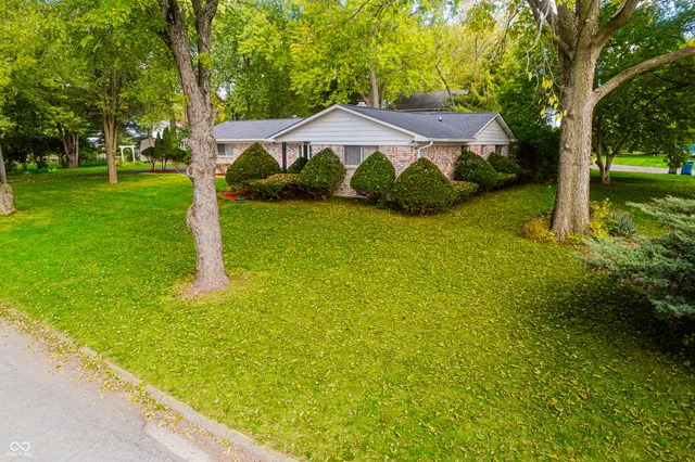 $315,000 | 1146 Fairway Drive, Indianapolis, IN 46260