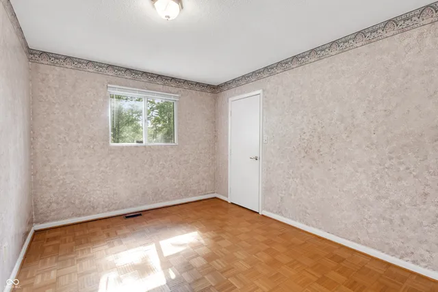 $315,000 | 1146 Fairway Drive, Indianapolis, IN 46260