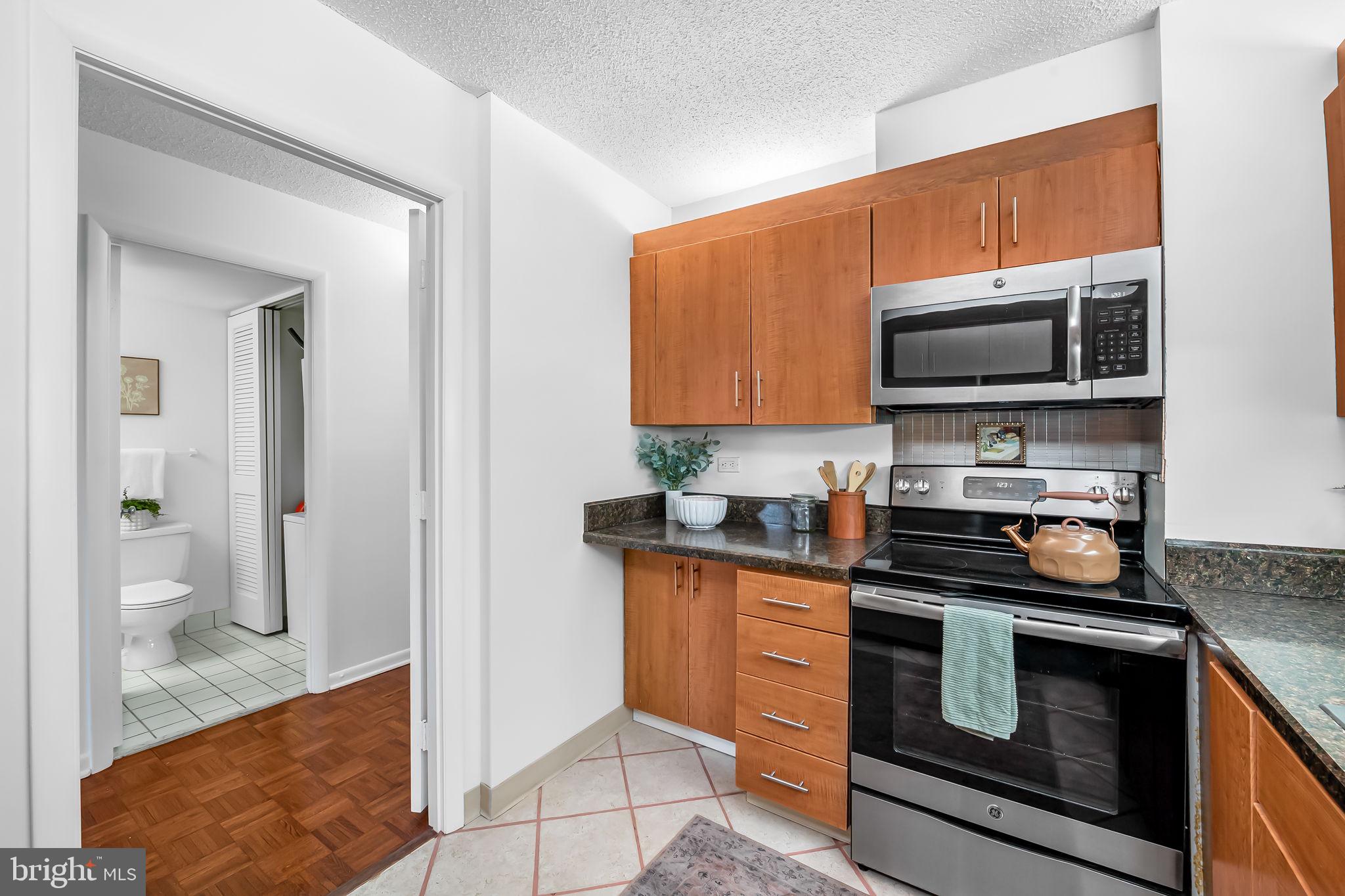 111 Hamlet Hill Road, Unit 610 Baltimore, MD 21210 - Photo 4 of 36