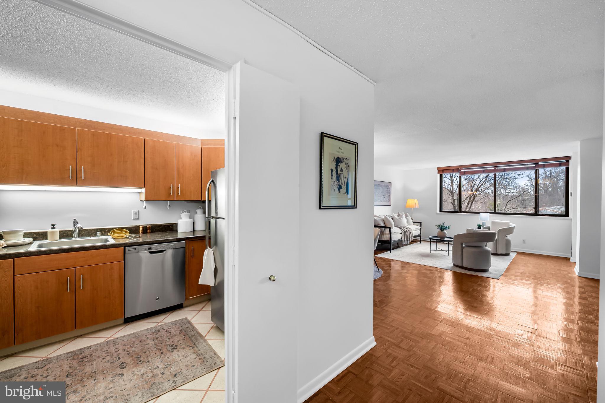 111 Hamlet Hill Road, Unit 610 Baltimore, MD 21210 - Photo 5 of 36