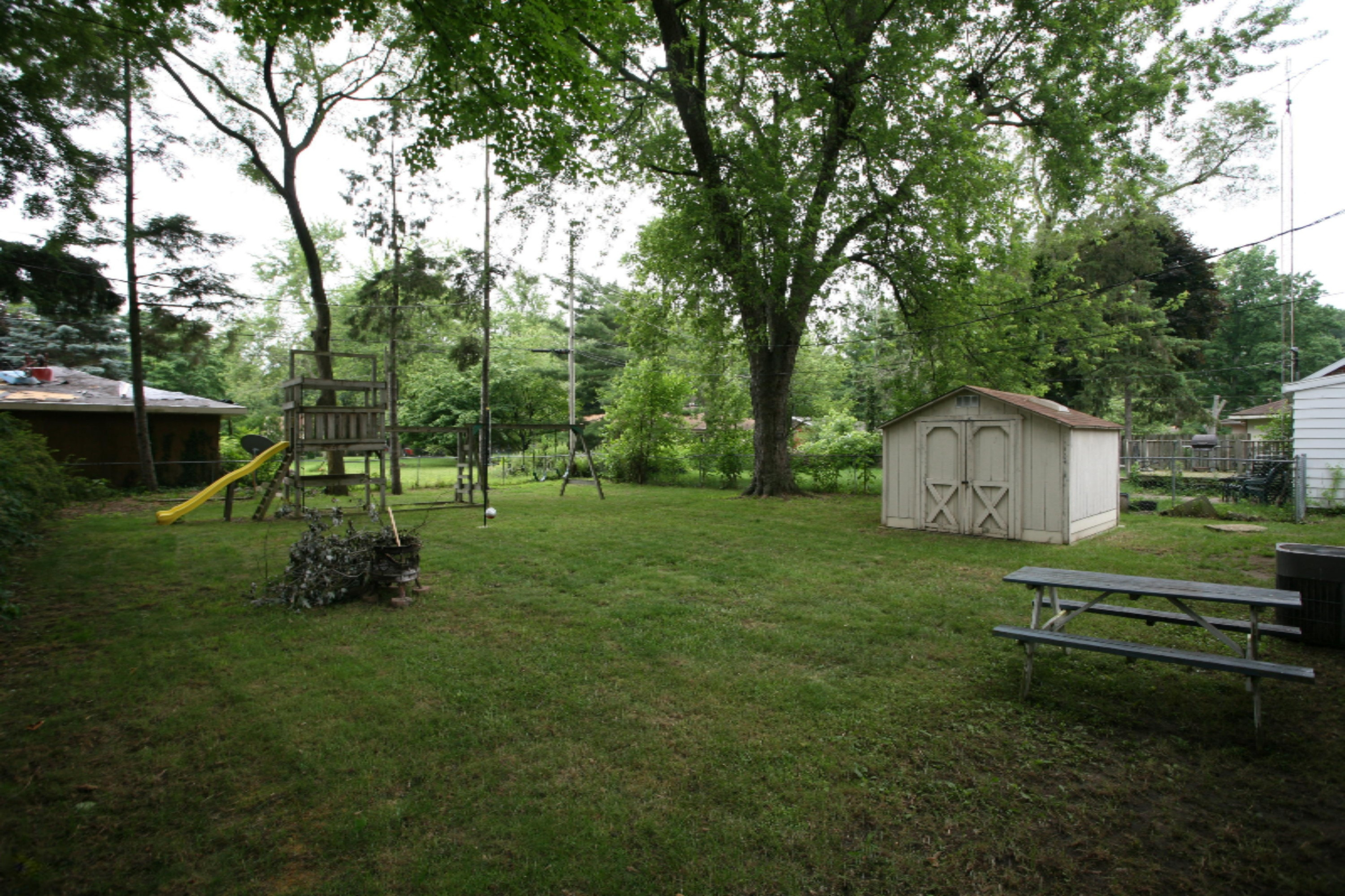512 North Ottawa Road Benton Harbor, MI 49022 - Photo 2 of 19 IMG_5995