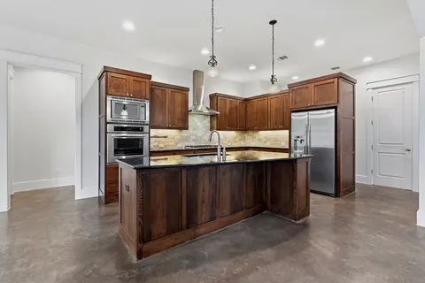 $999,990 | 11617 Leapwood Place, Austin, TX 78759