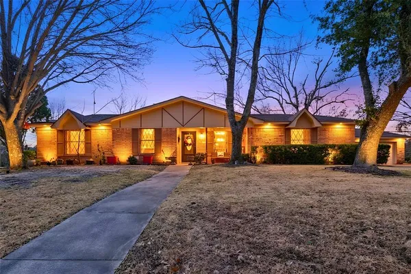 $315,000 | 703 Amy Street, Canton, TX 75103