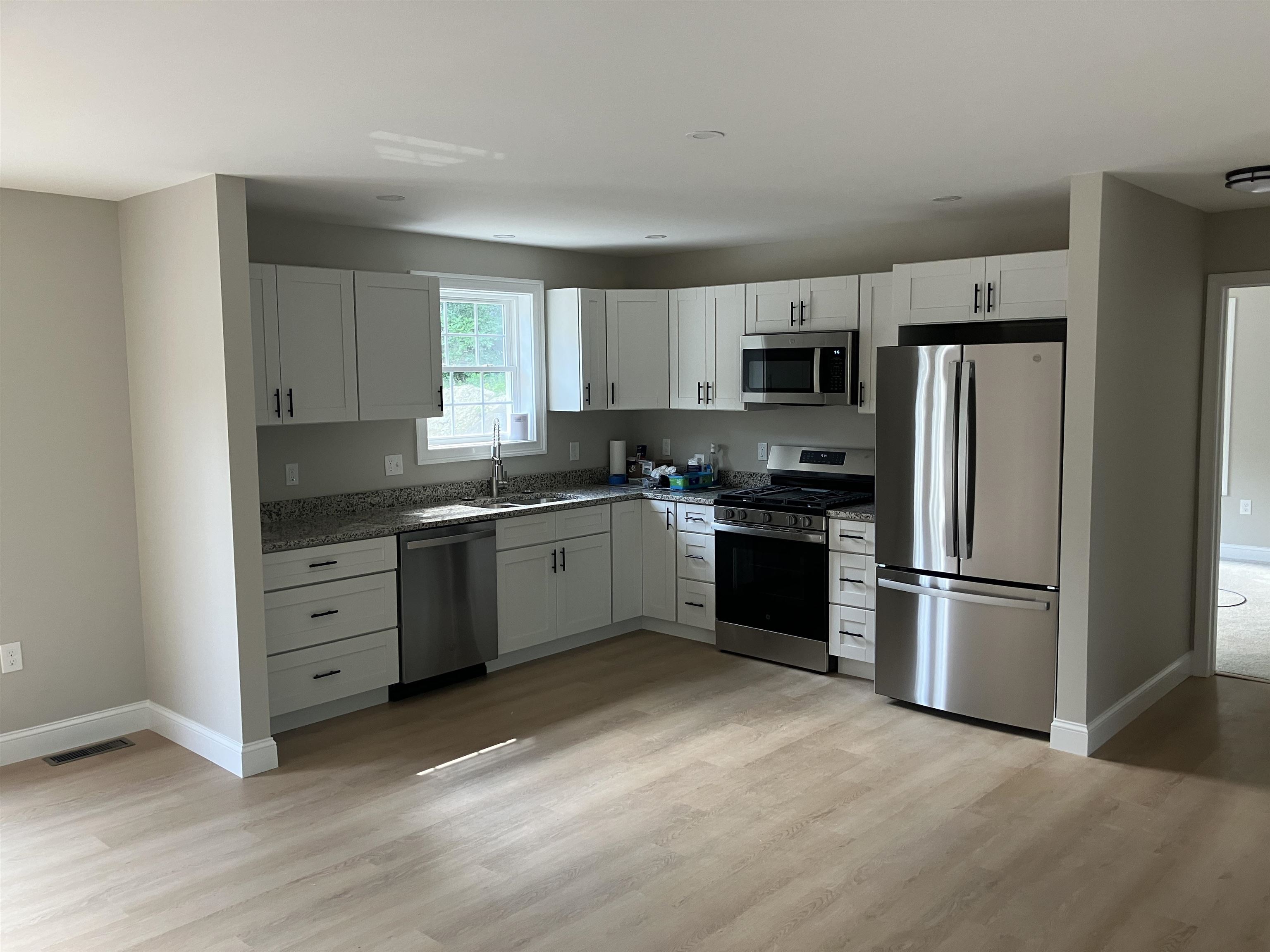 65 A Estes Road Rochester, NH 03839 - Photo 2 of 8
