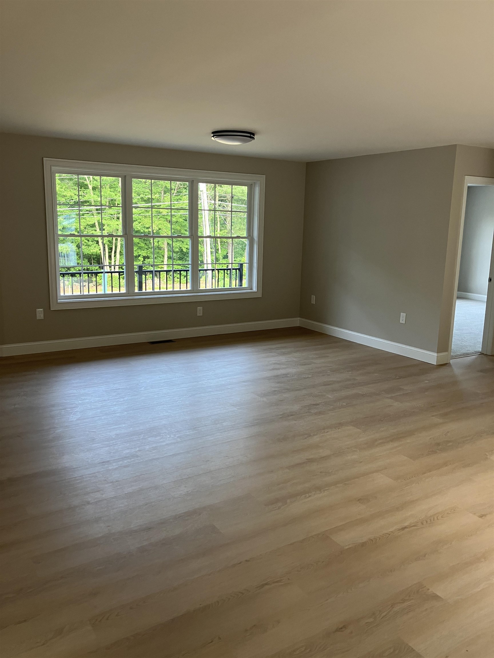 65 A Estes Road Rochester, NH 03839 - Photo 3 of 8