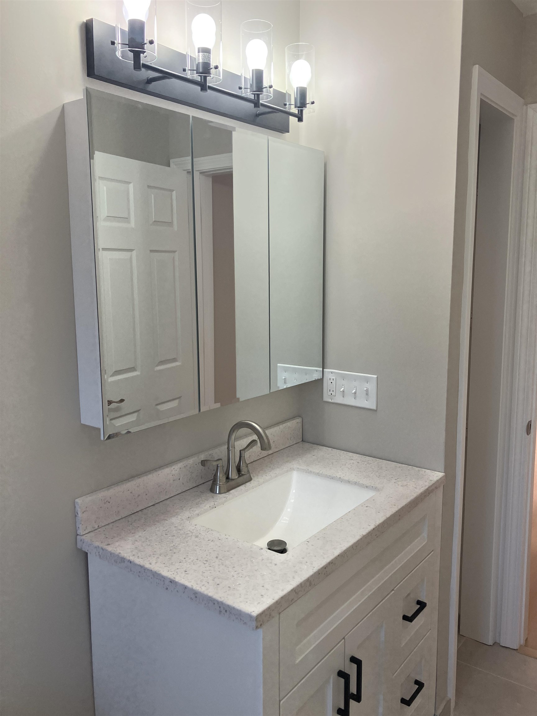 65 A Estes Road Rochester, NH 03839 - Photo 5 of 8