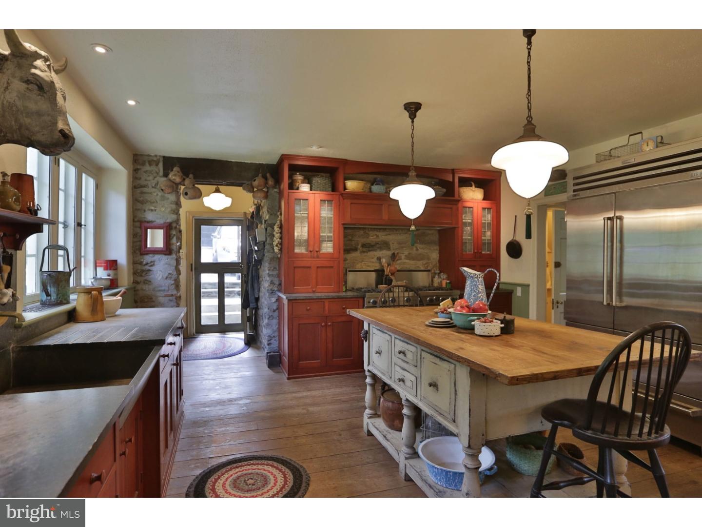16 West Bells Mill Road Philadelphia, PA 19118 - Photo 4 of 25