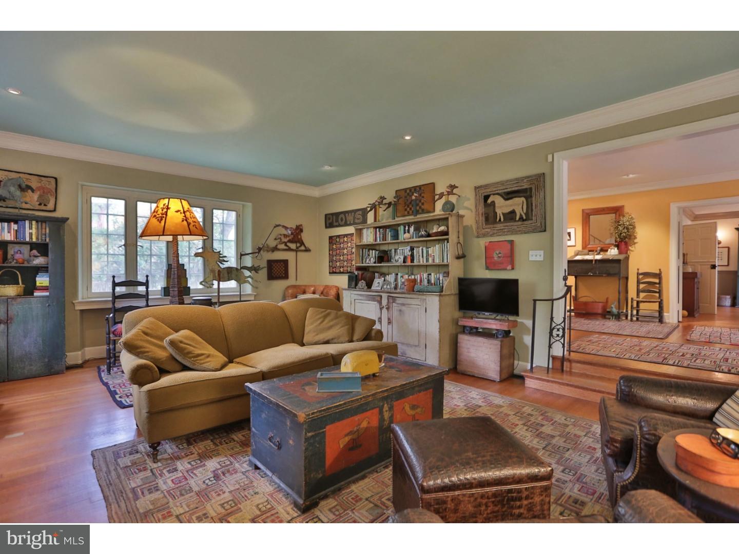 16 West Bells Mill Road Philadelphia, PA 19118 - Photo 7 of 25 Living Room
