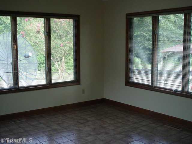 2684 Helmstetler Road Lexington, NC 27295 - Photo 10 of 10 Sunroom.