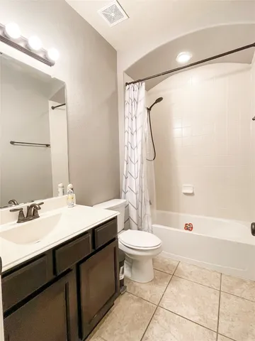 $3,000 | 6121 Norwood Mills Court, League City, TX 77573