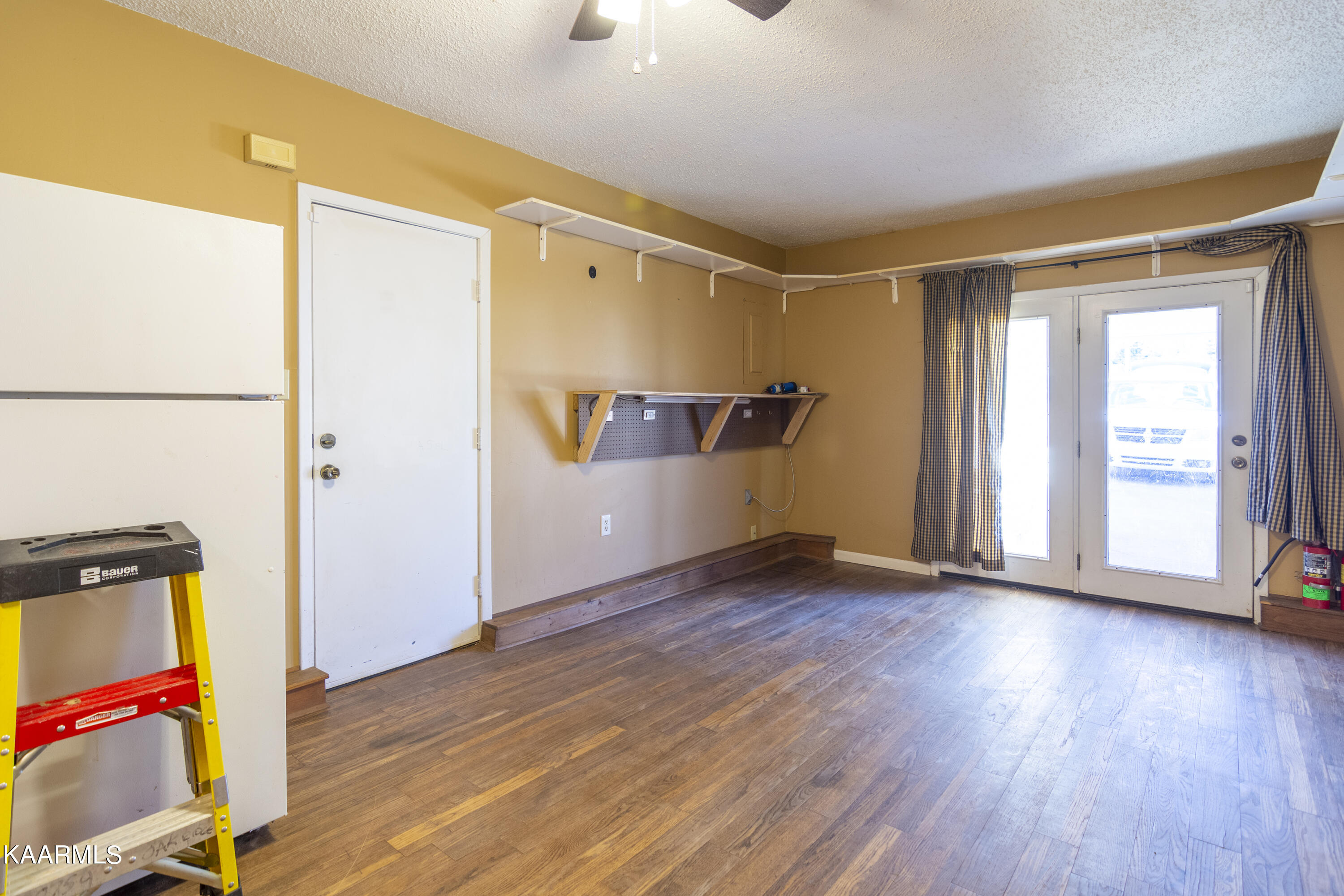 5108 Middle Ridge Lane Knoxville, TN 37921 - Photo 16 of 24 5108 Middle Ridge_016