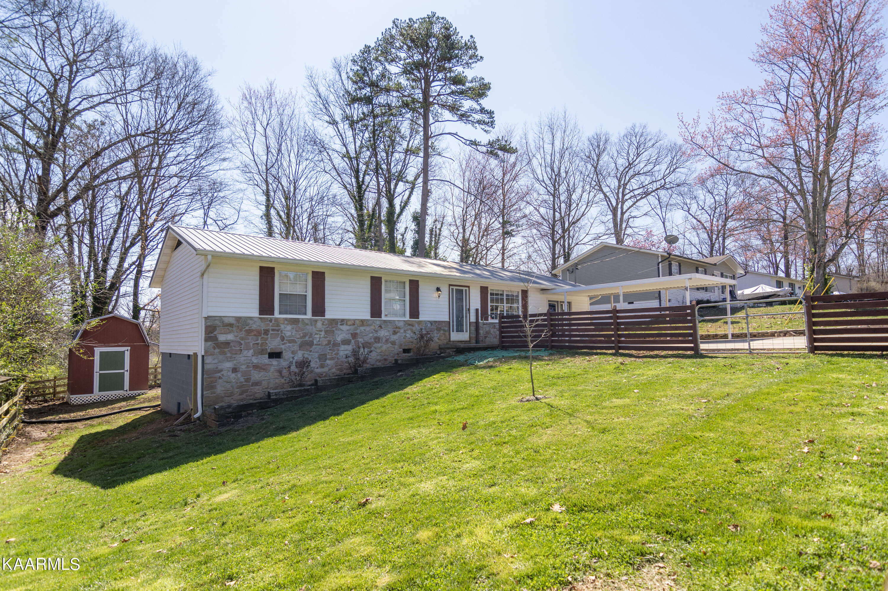 5108 Middle Ridge Lane Knoxville, TN 37921 - Photo 3 of 24 5108 Middle Ridge_03