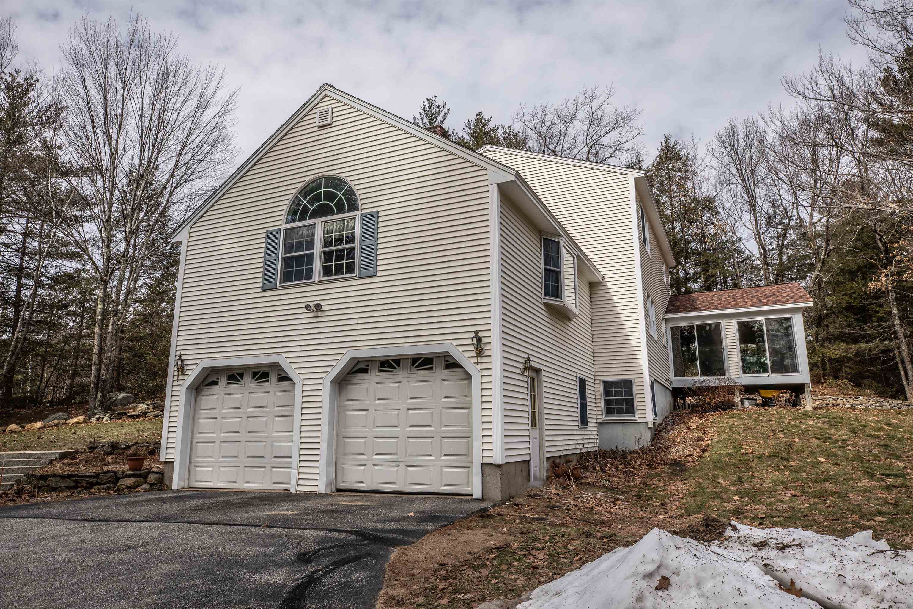 26 Eagles Nest Road Goffstown, NH 03045 - Photo 4 of 40 Gallery Image 4