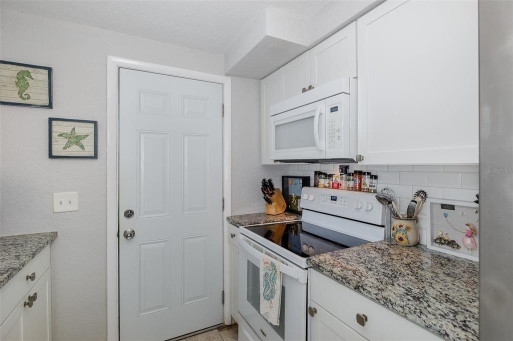 3645 Colonial Hills Drive New Port Richey, FL 34652 - Photo 14 of 37