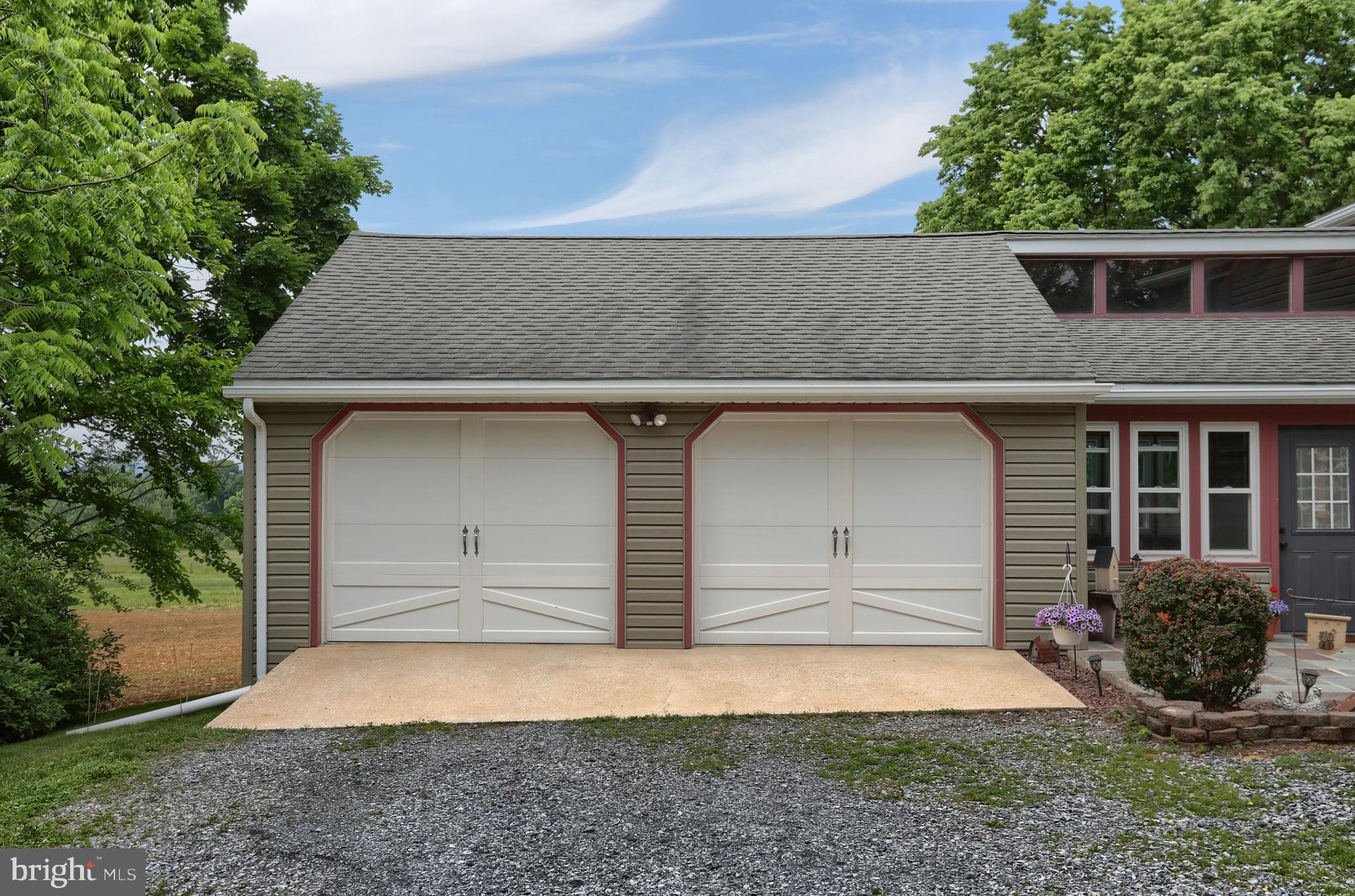 6767 Schoolhouse Road Hershey, PA 17033 - Photo 7 of 51