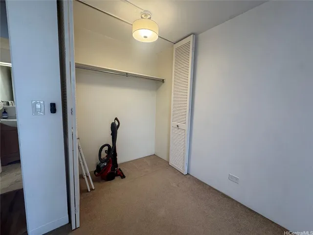 $1,880 | 1050 Kinau Street, Unit 506, Honolulu, HI 96814
