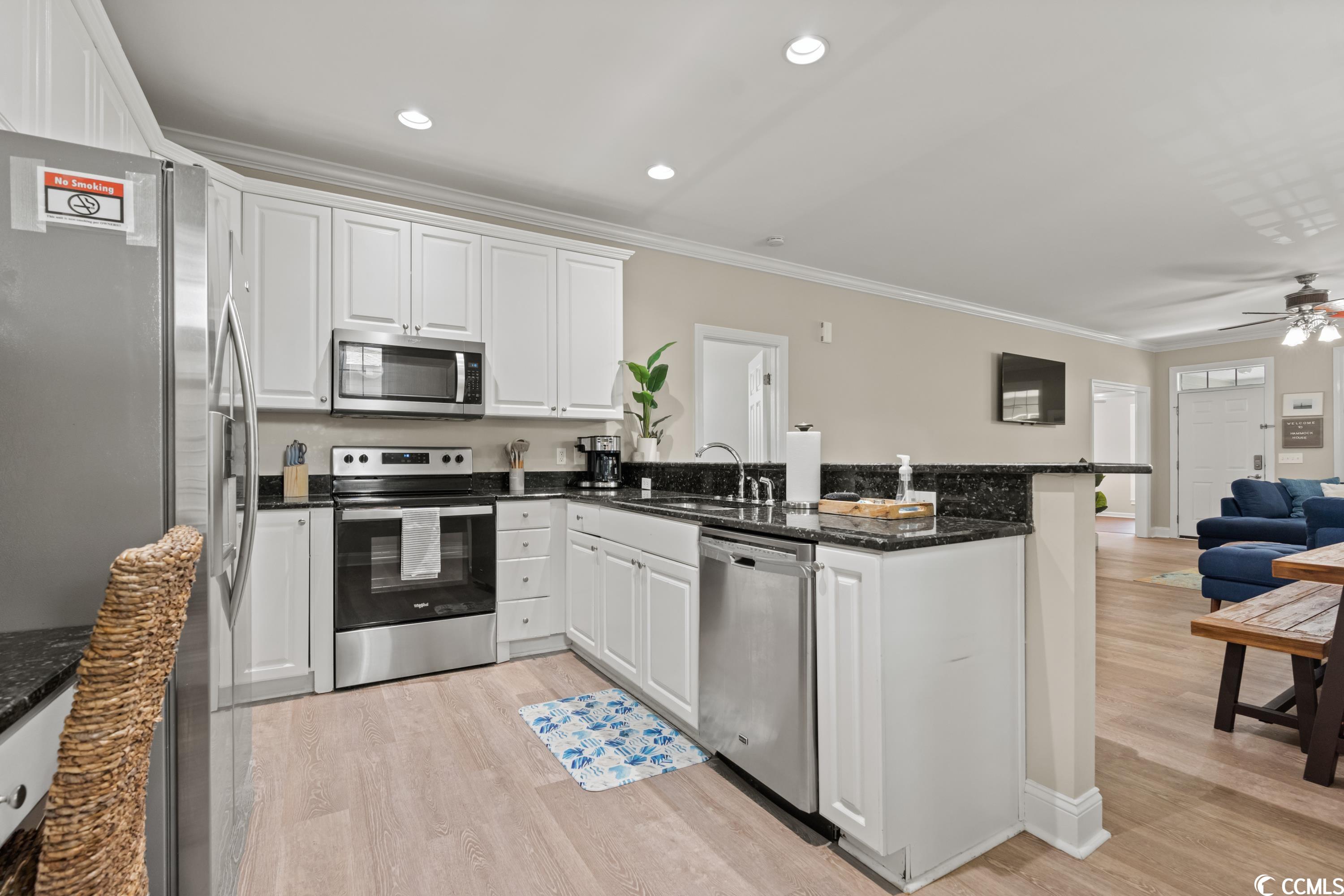 554 Hammock Avenue Murrells Inlet, SC 29576 - Photo 13 of 32