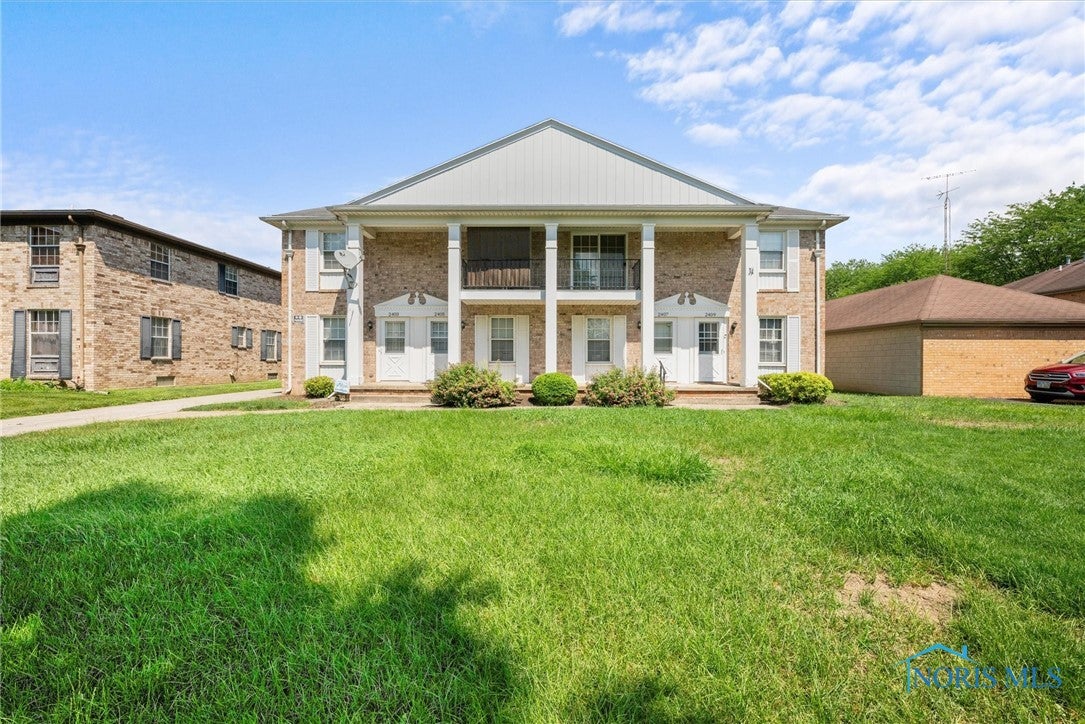 2403 Rockspring Road Toledo, OH 43614 - Photo 3 of 20 Gallery Image 3