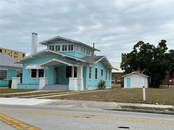$1,600 | 1870 Lakeview Drive, Sebring, FL 33870