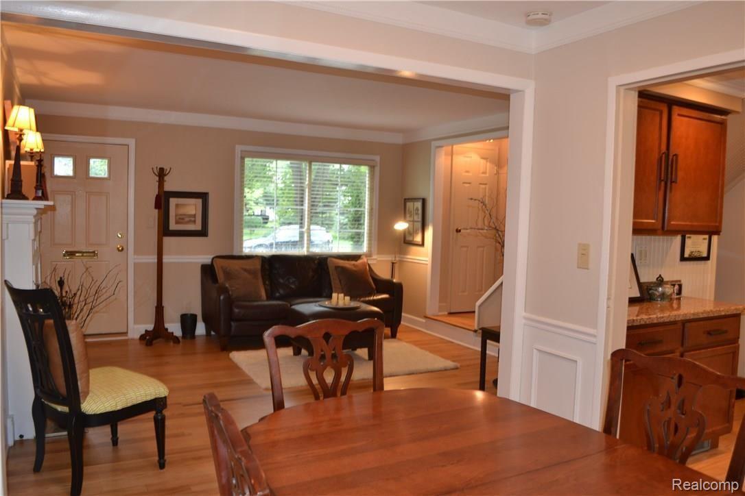 1727 Graefield Road Birmingham, MI 48009 - Photo 10 of 19 DSC_1427.JPG