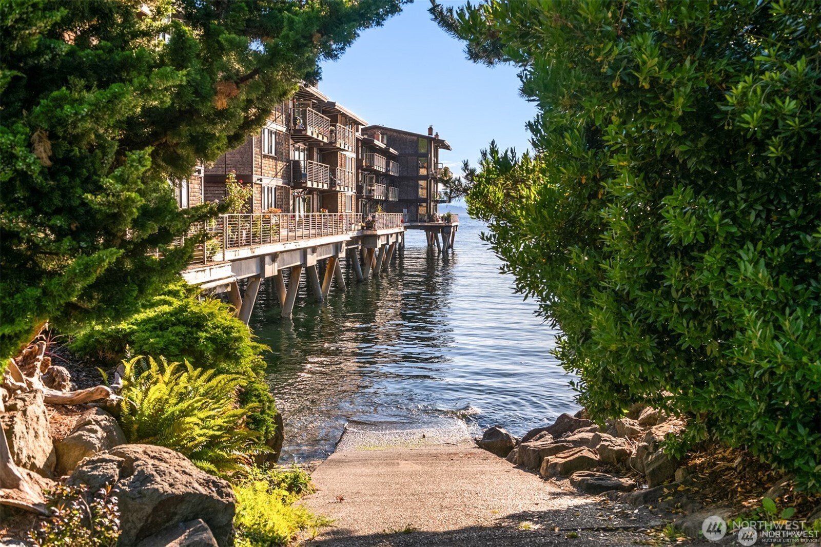3717 Beach Drive Southwest, Unit 113 Seattle, WA 98116 - Photo 35 of 38