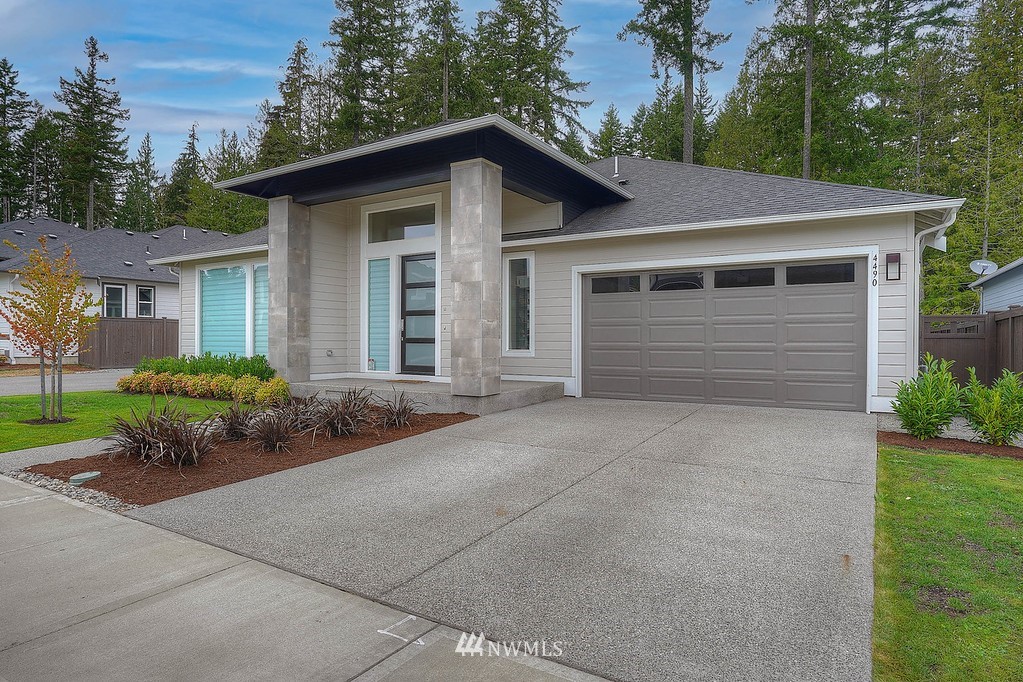 4490 Castleton Road Southwest Port Orchard, WA 98367 - Photo 2 of 33 Gallery Image 2