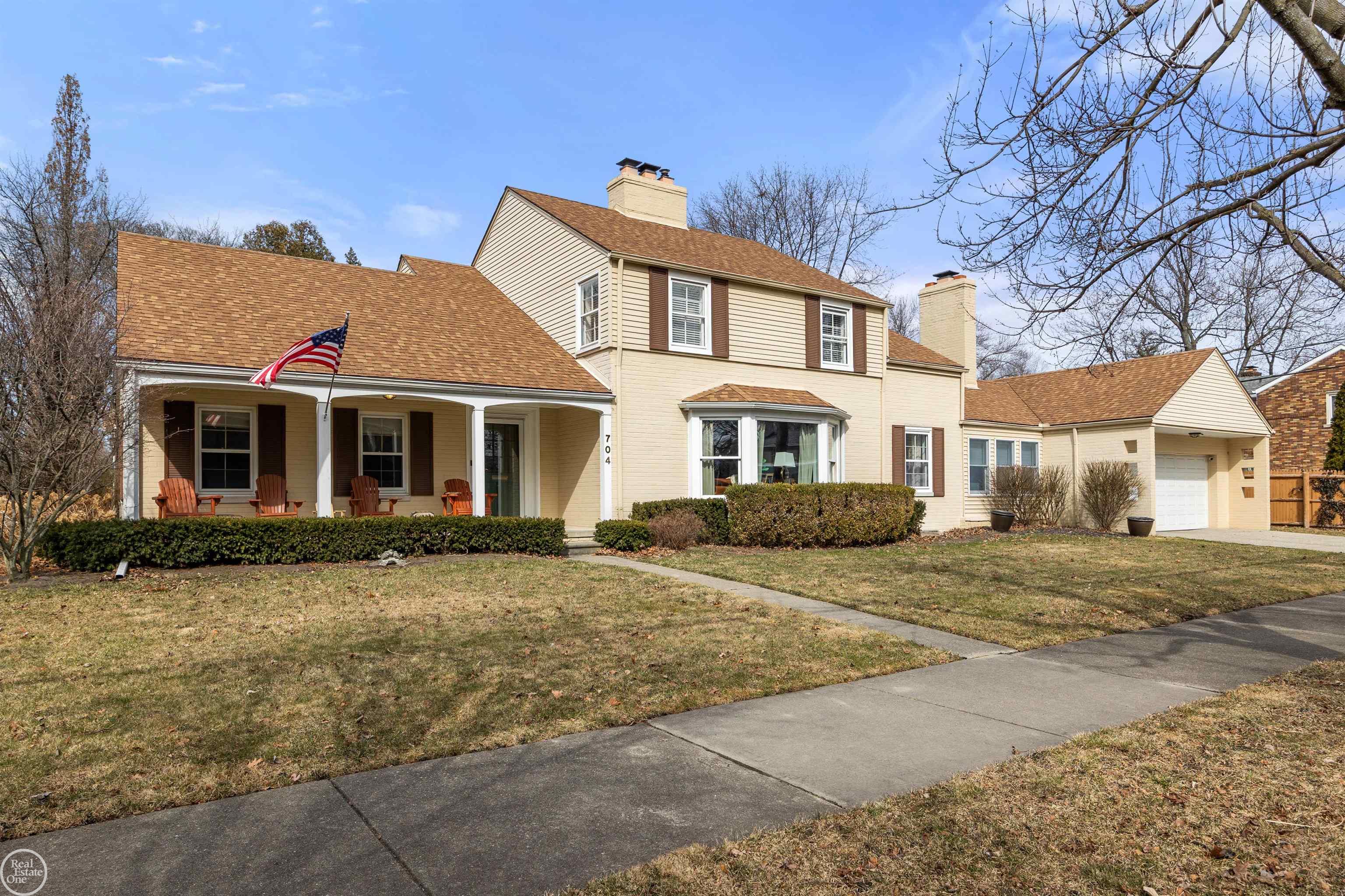 704 Pemberton Road Grosse Pointe Park, MI 48230 - Photo 1 of 75
