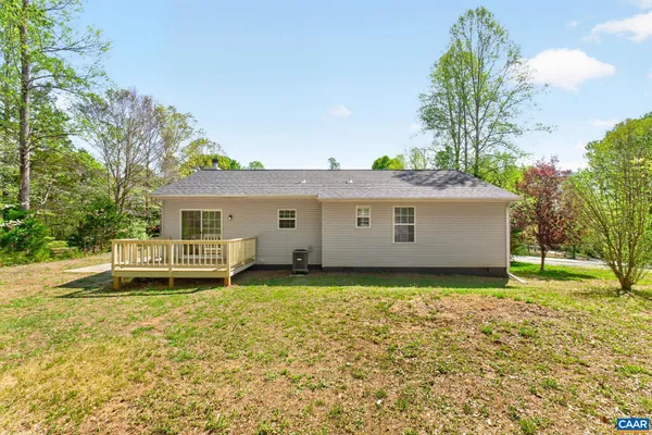 $305,000 | 32 Hatchechubee Road, Palmyra, VA 22963