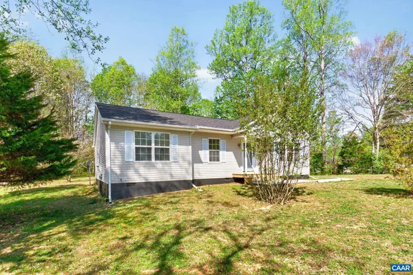 $305,000 | 32 Hatchechubee Road, Palmyra, VA 22963