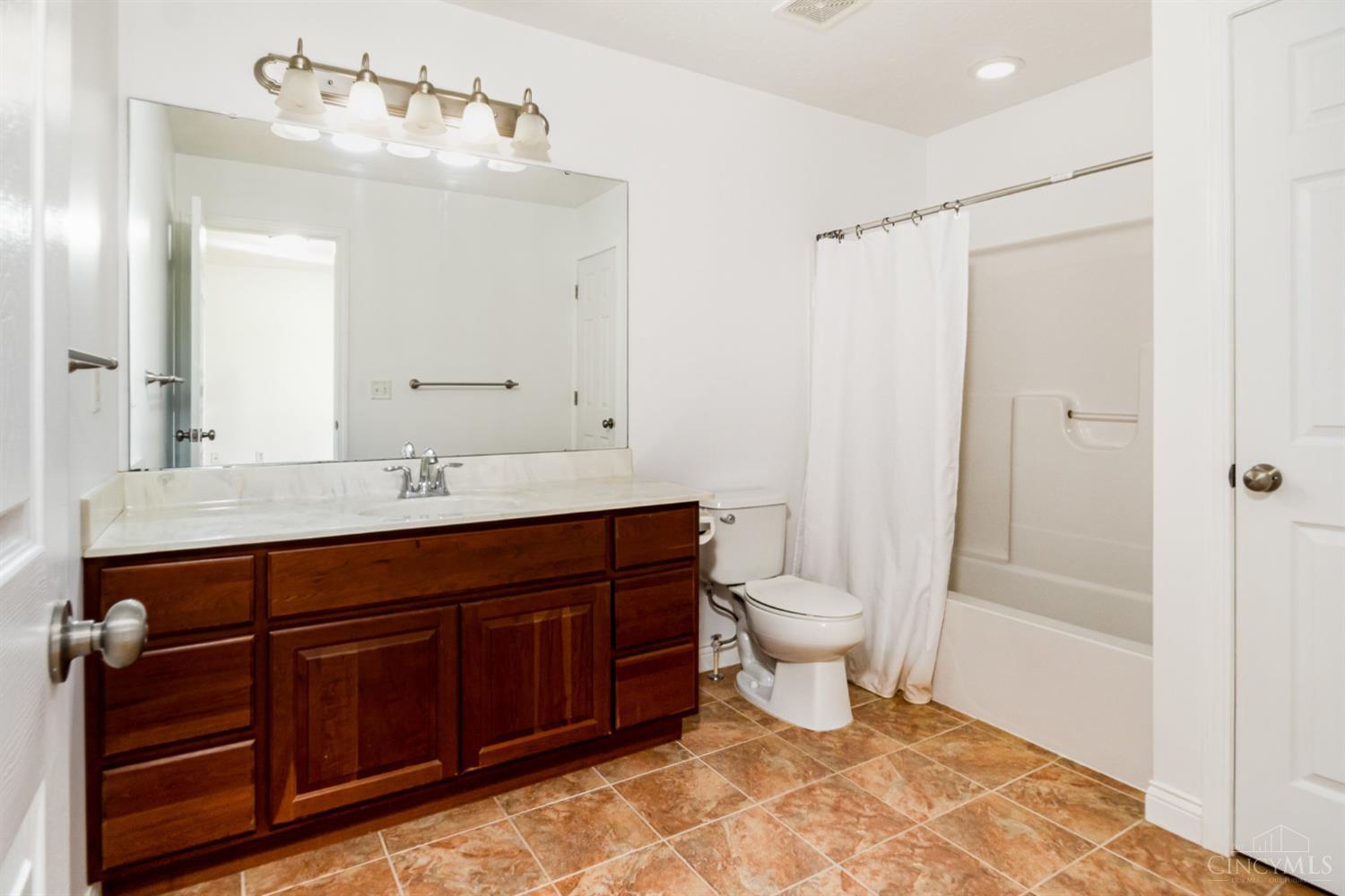 954 Phillips Road Cincinnati, OH 45230 - Photo 16 of 30