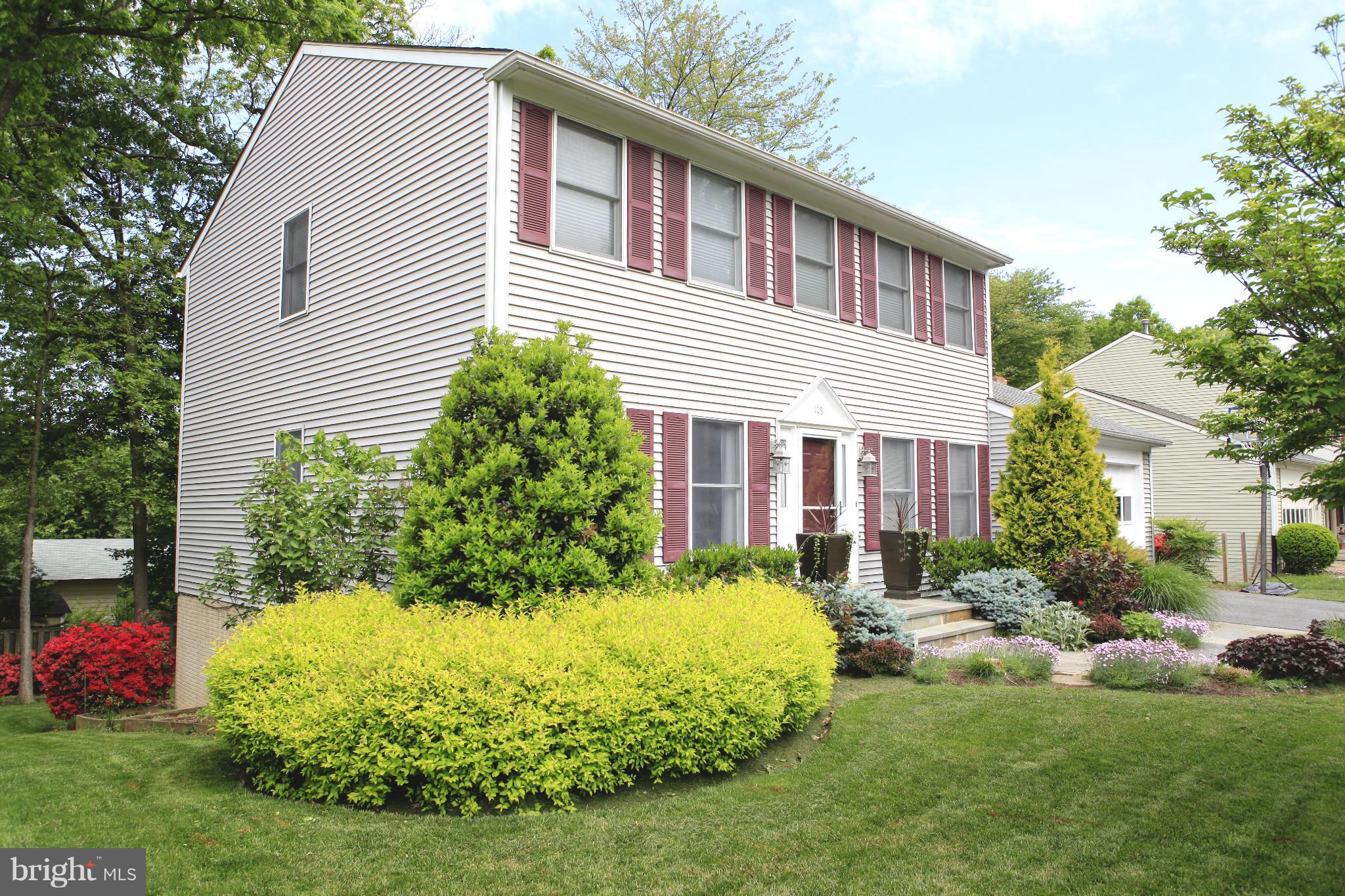 106 Summit Hall Road Gaithersburg, MD 20877 - Photo 2 of 30 Exterior (Front)